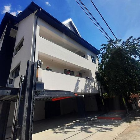White Flat Apartment Bucureşti Ngoại thất bức ảnh