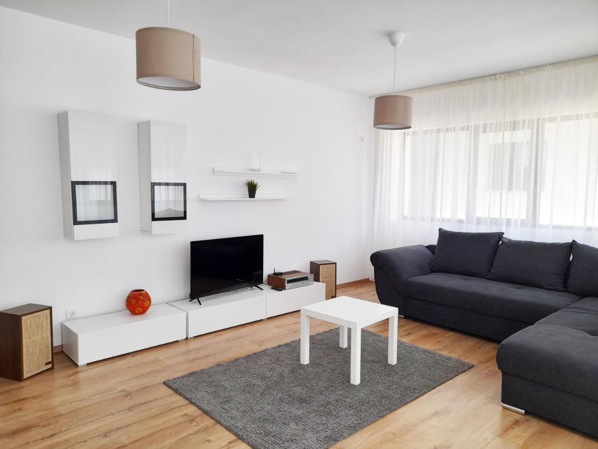 White Flat Apartment Bucureşti Ngoại thất bức ảnh