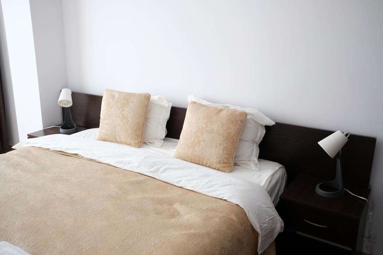 White Flat Apartment Bucureşti Ngoại thất bức ảnh