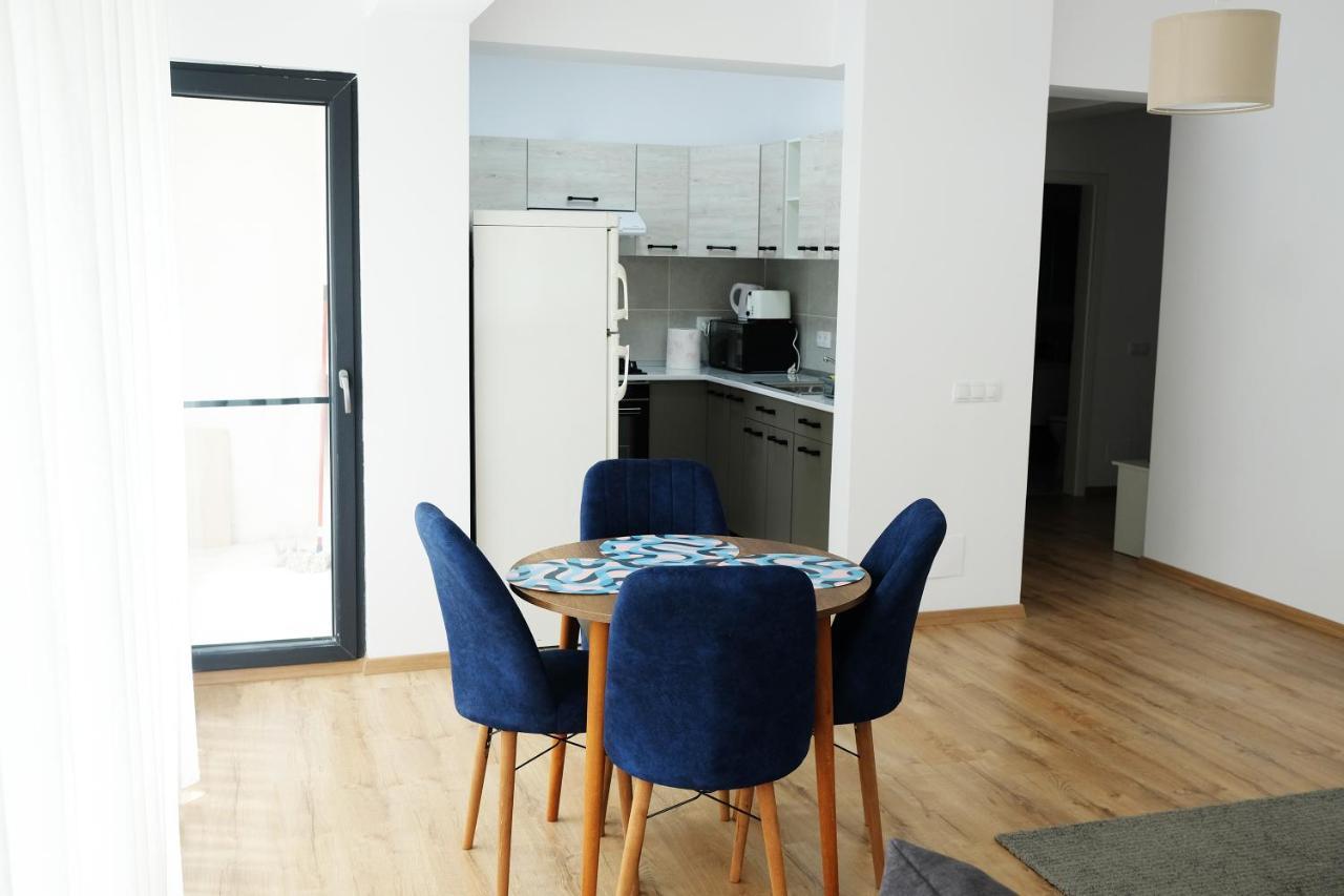 White Flat Apartment Bucureşti Ngoại thất bức ảnh