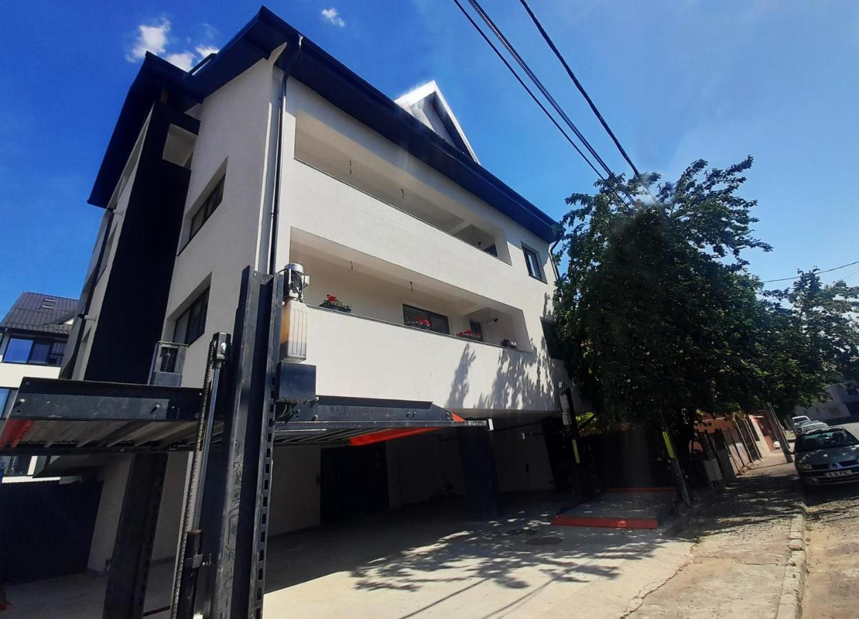 White Flat Apartment Bucureşti Ngoại thất bức ảnh